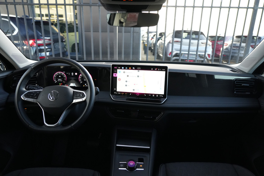 47871301-2.jpg