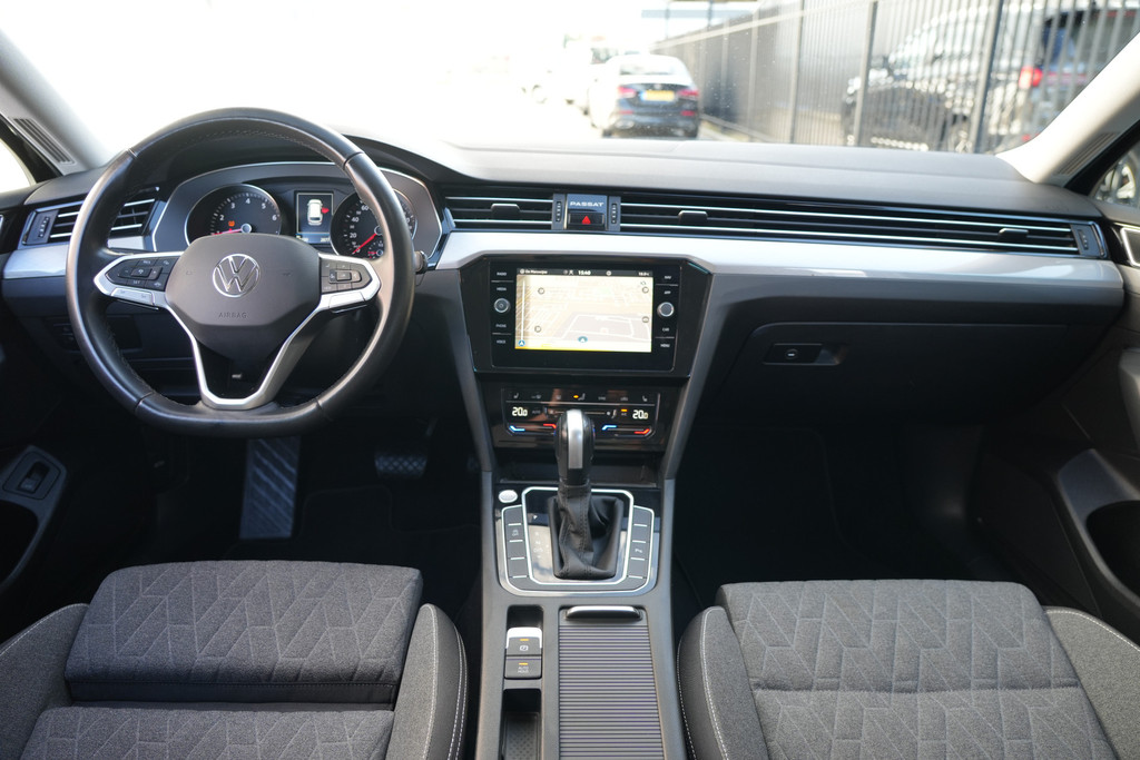 47889959-2.jpg
