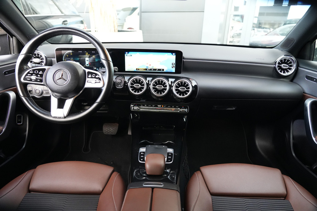 48449330-2.jpg