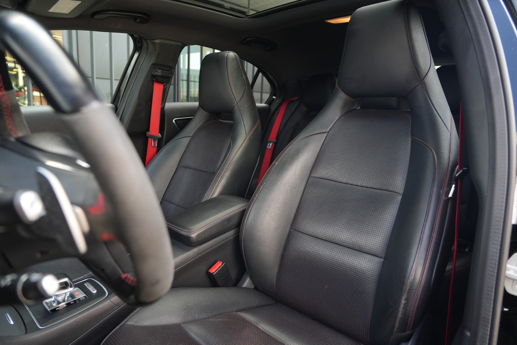 54694078-3.jpg