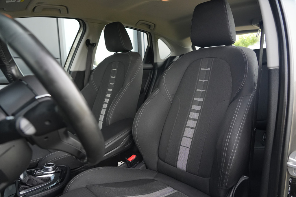 55549500-3.jpg