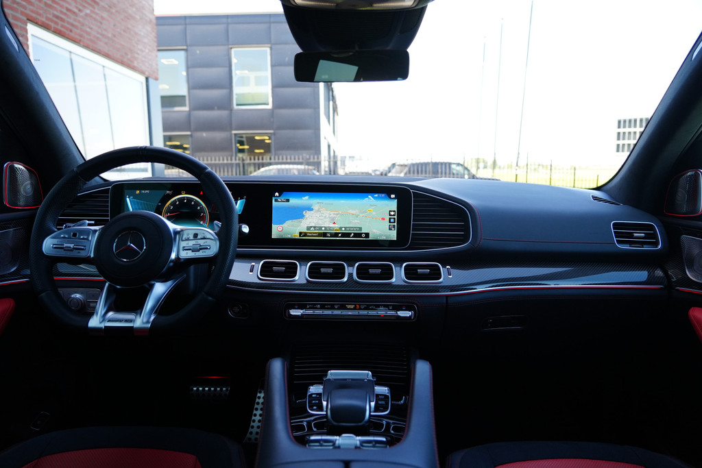 55948945-2.jpg