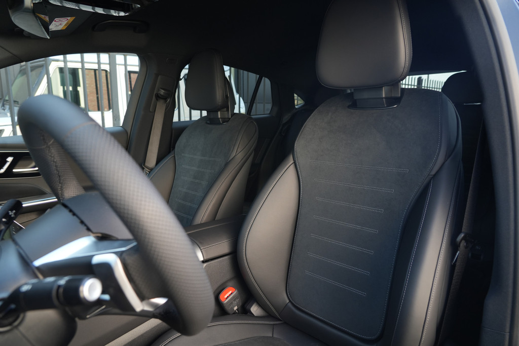 56229472-3.jpg