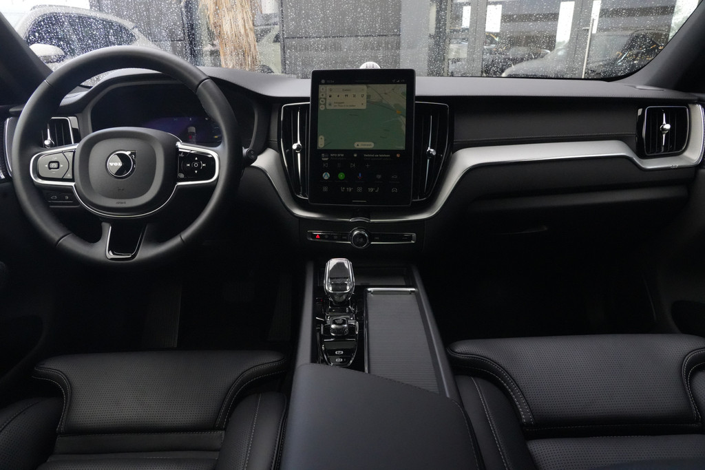 56468347-2.jpg