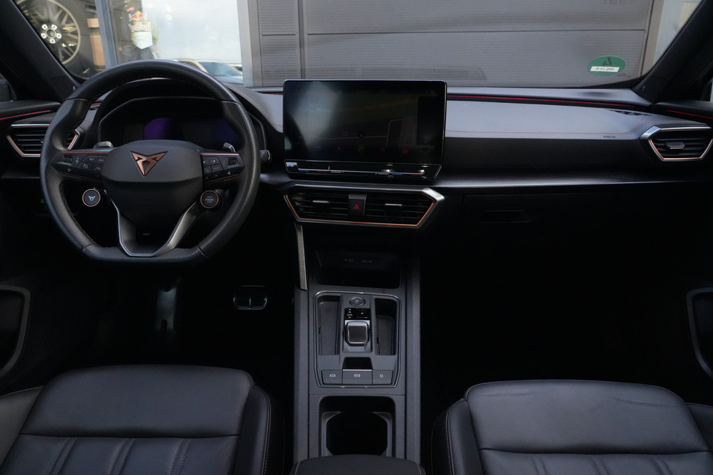 56594031-2.jpg