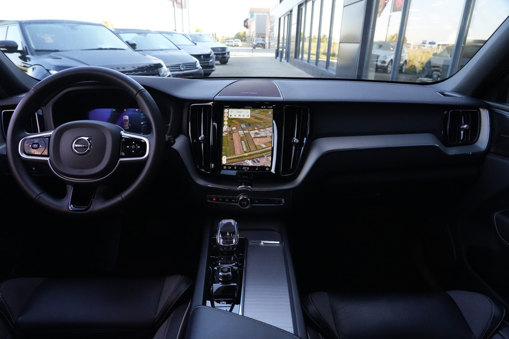 56941363-2.jpg