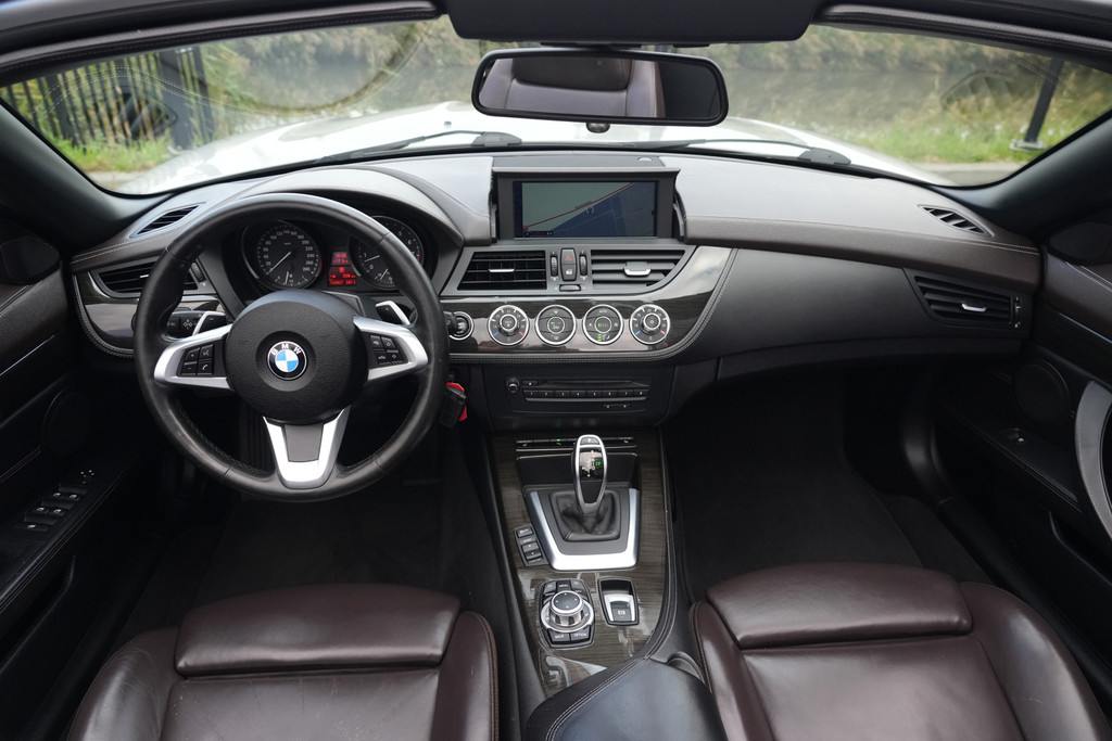 57195904-2.jpg