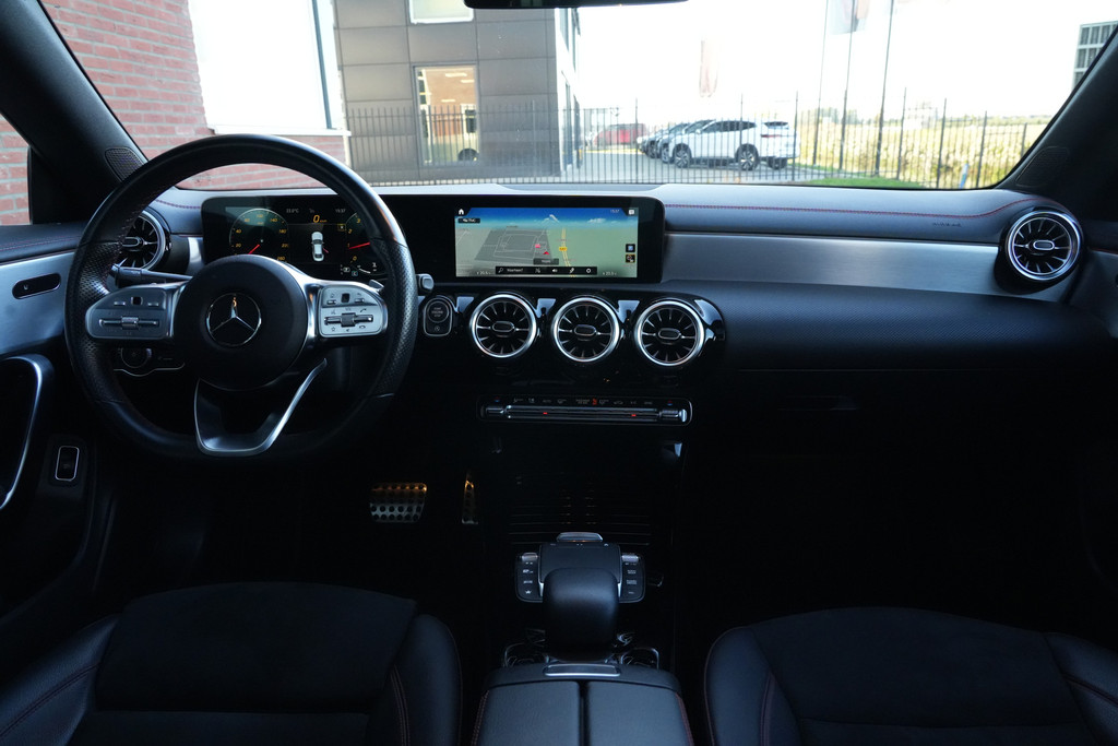 57366425-2.jpg