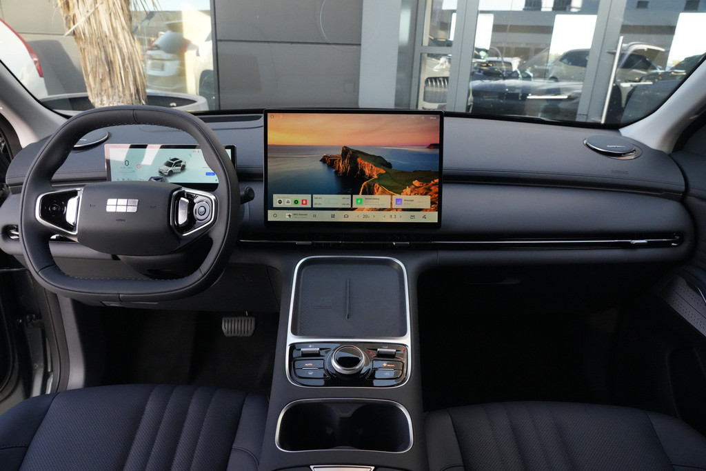 57410593-2.jpg
